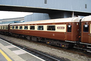 “英国铁路2D型客车”开放式一等座车