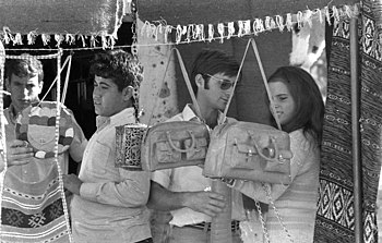 Venta de bolsos artesanales, Israel 1969