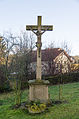 Friedhofskreuz und Grabkreuz