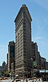 Het Flatiron Building in New York. Geen enkele gevel staat haaks op een ander bij dit driehoekige gebouw.
