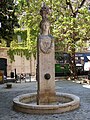 La fontaine du Marché-aux-Carmes.