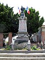 El monument als morts, proper a l'església.