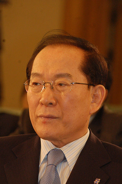 Fichier:Lee Hoi-chang (2010).jpg