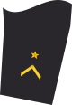 Dienstgradabzeichen eines Fähnrichs zur See (kein Sanitätsoffizieranwärter) auf dem Unterärmel der Jacke des Dienstanzuges für Marineuniformträger