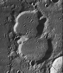 Main and Challis craters 4128 h3.jpg