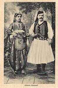 Marubi photographie homme et femme d'Elbasan.jpg