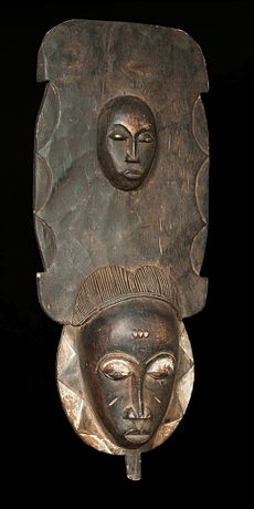 Hagyományos afrikai szertartások során használt maszk