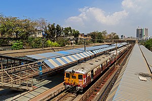 Мумбаи 03-2016 55 Vadala Road station.jpg