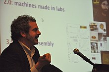 Gershenfeld as keynote speaker at APMM 2010 Neil Gershenfeld APMM 2010.jpg