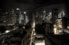 New York la nuit : mappage ton local d'une image HDR.