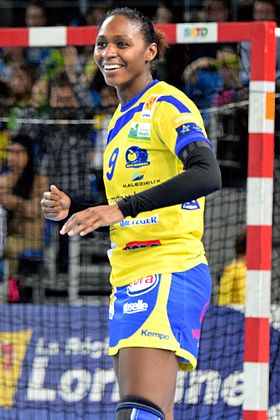 Paule Baudouin en novembre 2014sous le maillot de Metz Handball.