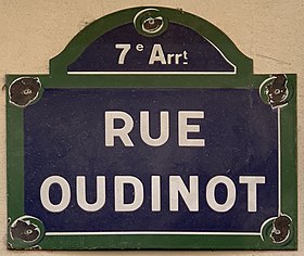 Voir la plaque.