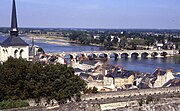 Brücke über die Loire in Saumur