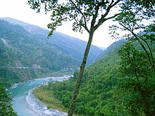 National Highway 31A winds along the banks of the Teesta River near Kalimpong, in the Darjeeling Himalayan hill region in West Bengal. Teestavalley.jpg