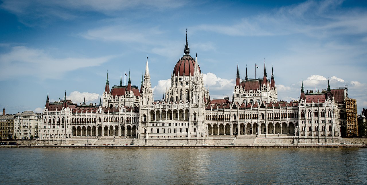 1280px-The_building_of_the_Hungarian_Parliament_(10890208584).jpg
