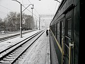 Neve alla fine di aprile alla stazione di Nazyvaevsk, in Siberia.