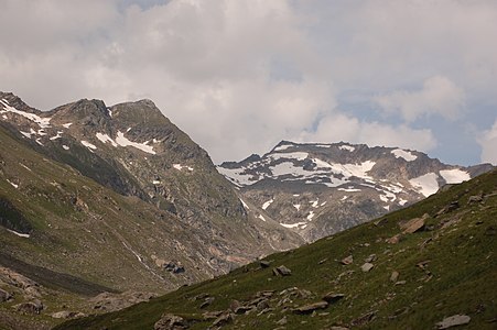 pohled na Hoher Rosshuf a Ahrner Kopf ze závěru údolí Umbaltal