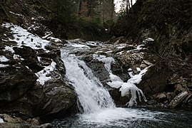 Водоспад взимку