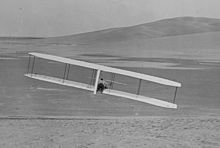 Wright glider, coordinated turn using wing-warping and rudder, 1902. 1902 Wright glider turns.jpeg