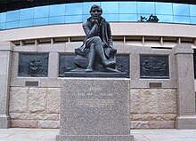 Statue of Robert Burns in Canberra, Australia AU Burns Canberra.jpg