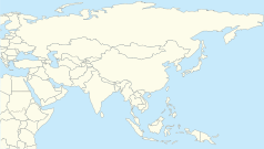Mapa konturowa Azji, blisko centrum na prawo znajduje się punkt z opisem „Okinawa”