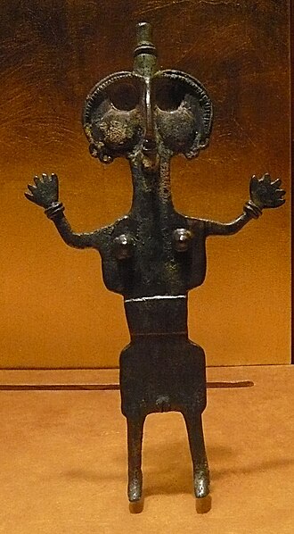 File:Bronze lorestan female figure.JPG