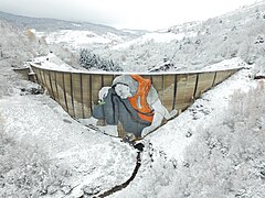 Le barrage du Piney et sa fresque de Ella et Pitr.