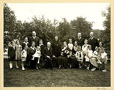 Famille d'Henri Gérin-Lajoie et Marie Lacoste, 12 juin 1932.