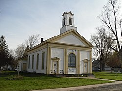 Первая баптистская церковь Хартвик, штат Нью-Йорк, апрель 10.jpg