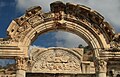 Фриз на храма на Адриан в Ефес