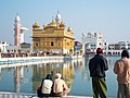 A ponte que dá acesso ao Harmandir Sahib.