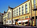 Gasthaus „Hamburger Hof“ mit jüngerem Erweiterungsbau in halboffener Bebauung und in Ecklage