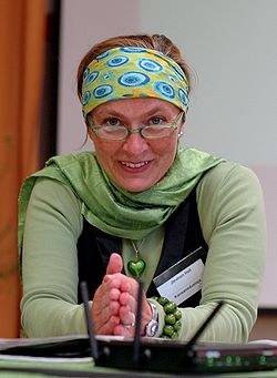 Heli Järvinen vihreiden puoluekokouksessa 2008.