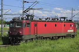 1971: First exports of electric locomotives begin, with the JŽ 461 locomotives being delivered to Yugoslavia, for use on the Belgrade-Bar rail line.
