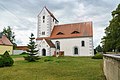 Kirche mit Ausstattung und Einfriedung sowie Denkmal für die Gefallenen des Ersten Weltkrieges