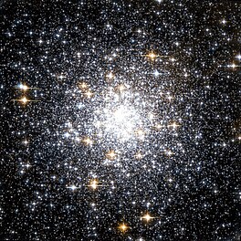 Messier 69 soos afgeneem deur die Hubble-ruimteteleskoop. (Bron: Nasa/STScI/WikiSky)