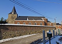 La façana meridional de l'església de Pere apòstol