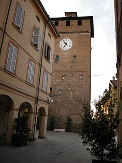Modenesi tower in town centre