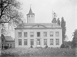 Zuidzijde, vóór 1939, vlag met familiewapen De Crassier