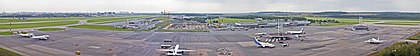 Vista panorâmica do aeroporto de Pulkovo em São Petersburgo, Rússia. (definição 8 970 × 1 200)