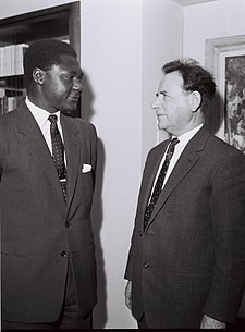 Aharon Becker a keňský odborář Tom Mboya (1962)