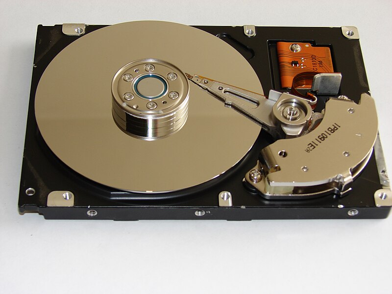 800px-01b-hard-drive-cover-removed.JPG