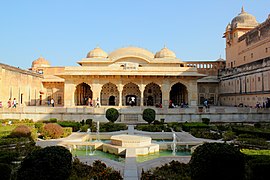 Le Diwan-i-Khas est la salle d'audience privée du fort.