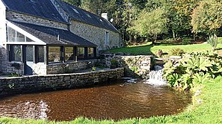 Bassin de retenue d'eau du Moulin de Kerguerhent