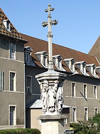 El calvario del Hospital de Dijon