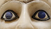 Bức tượng Ebih-Il khoảng thế kỷ 25 TCN với tròng mắt khảm lapis lazuli