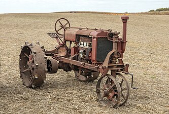 Трактор «Farmall Regular»