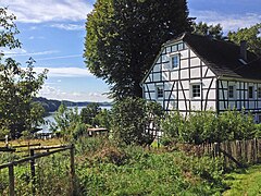 Hofschaft Höhe mit Aussicht auf die Bevertalsperre