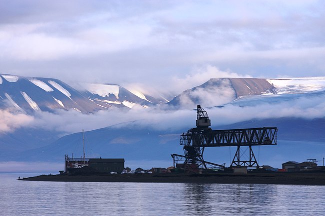 4: Hotellneset coal harbour area, Longyearbyen, Svalbard. Bjoertvedt