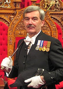 Кевин Маклауд в сенатской палате Канады, 2009 г. (обрезано) .jpg